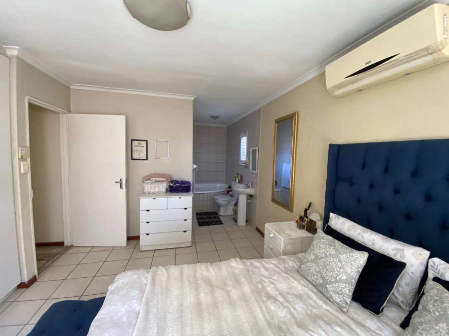 3 Bedroom Property for Sale in Sonnekuil Western Cape